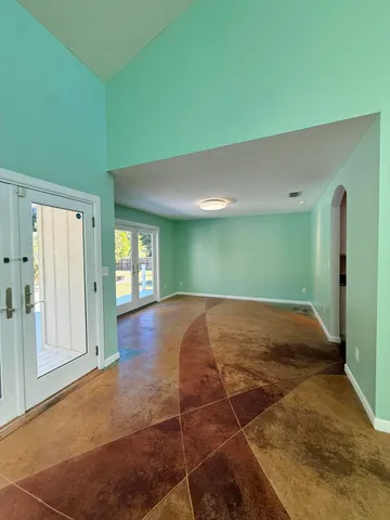 $2,600 | 255 Ridge Lake Road, Crestview, FL 32536