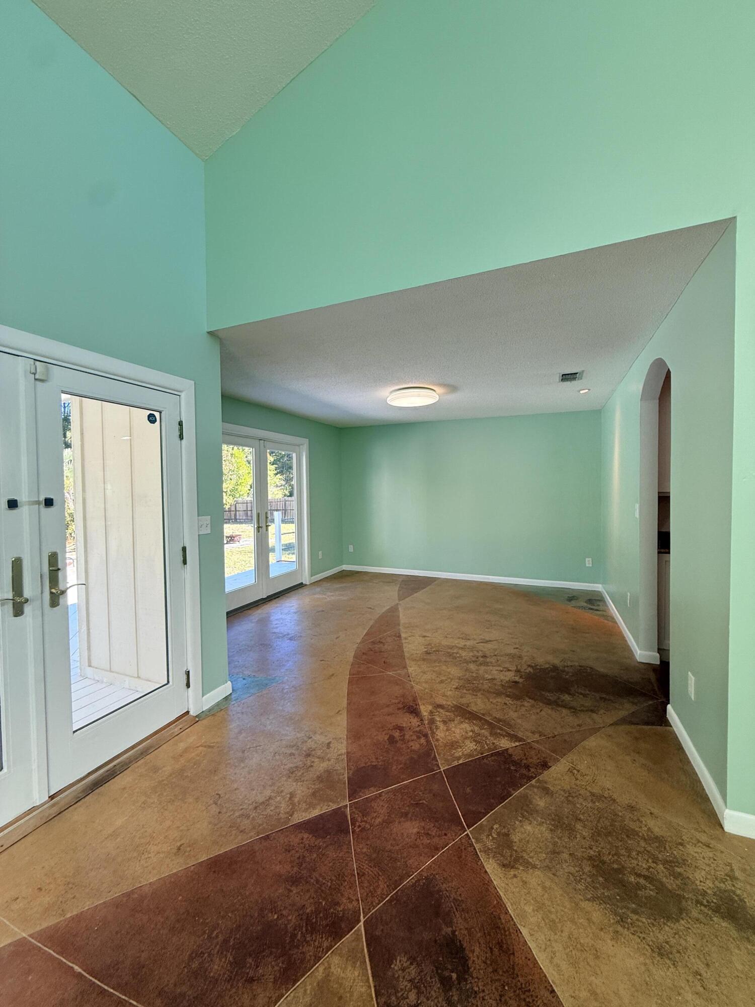 255 Ridge Lake Road Crestview, FL 32536 - Photo 9 of 39