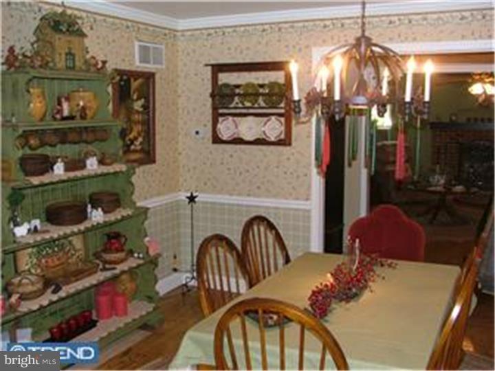 1578 Tanyard Road Sewell, NJ 08080 - Photo 4 of 12 Dining Room