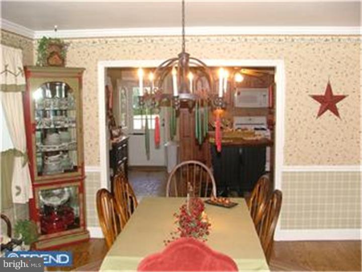 1578 Tanyard Road Sewell, NJ 08080 - Photo 5 of 12 Dining Room