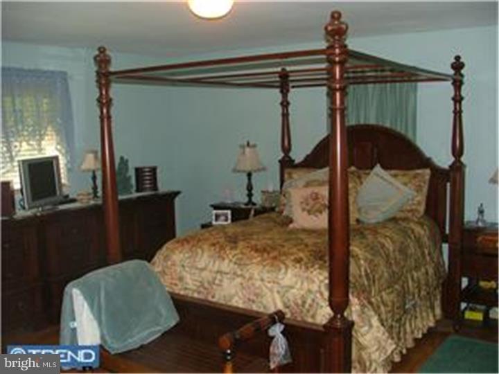 1578 Tanyard Road Sewell, NJ 08080 - Photo 8 of 12 Bedroom