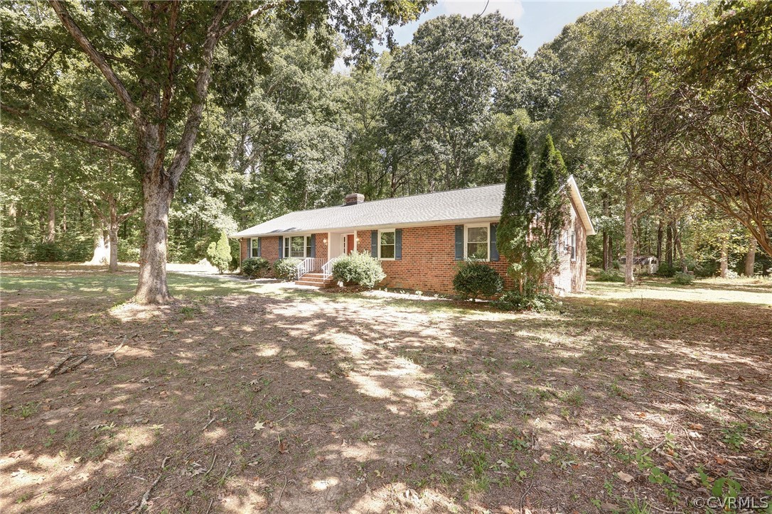 7401 Old Roxbury Road Quinton, VA 23141 - Photo 7 of 32 Large Yard with Mature Trees