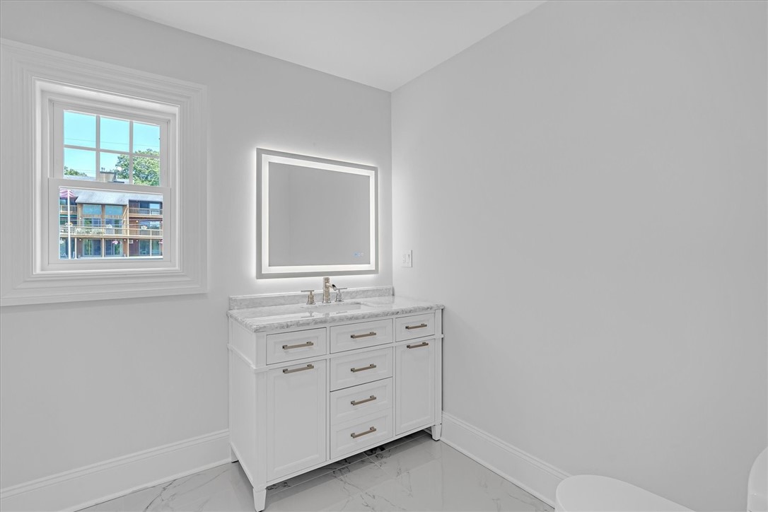 61 Slope Avenue South Kingstown, RI 02879 - Photo 27 of 48