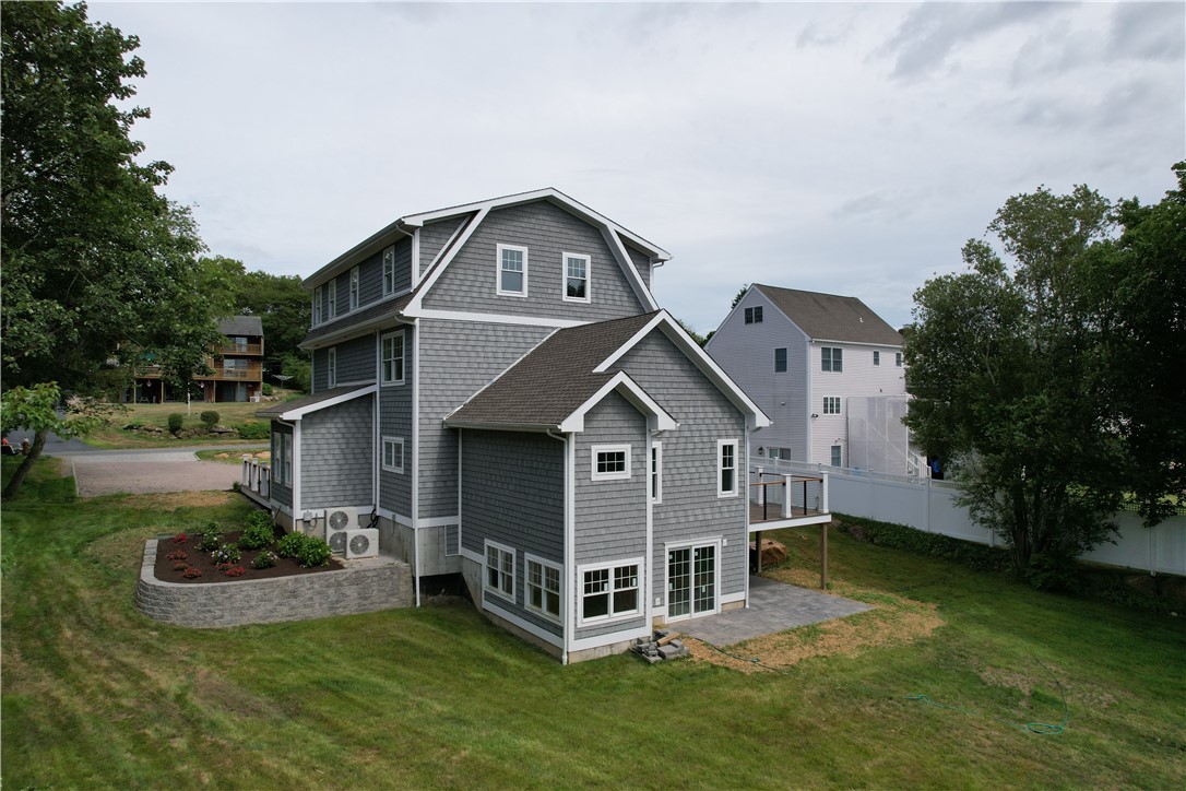 61 Slope Avenue South Kingstown, RI 02879 - Photo 4 of 48