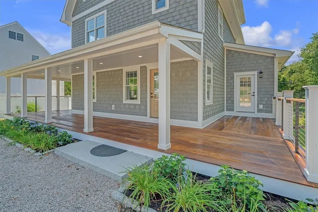 $2,290,000 | 61 Slope Avenue, South Kingstown, RI 02879