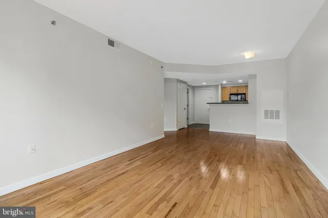 $425,000 | 3883 Connecticut Avenue Northwest, Unit 303, Washington, DC 20008