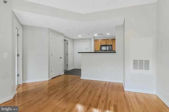 $425,000 | 3883 Connecticut Avenue Northwest, Unit 303, Washington, DC 20008