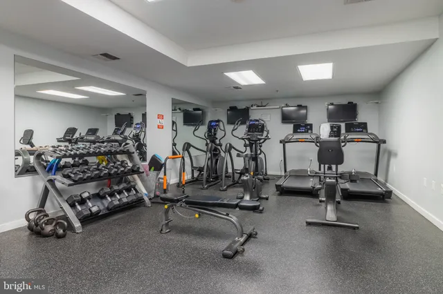 $425,000 | 3883 Connecticut Avenue Northwest, Unit 303, Washington, DC 20008