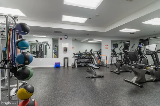 $425,000 | 3883 Connecticut Avenue Northwest, Unit 303, Washington, DC 20008