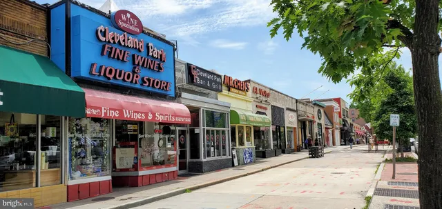 $425,000 | 3883 Connecticut Avenue Northwest, Unit 303, Washington, DC 20008