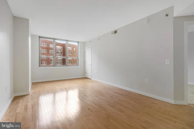 $425,000 | 3883 Connecticut Avenue Northwest, Unit 303, Washington, DC 20008