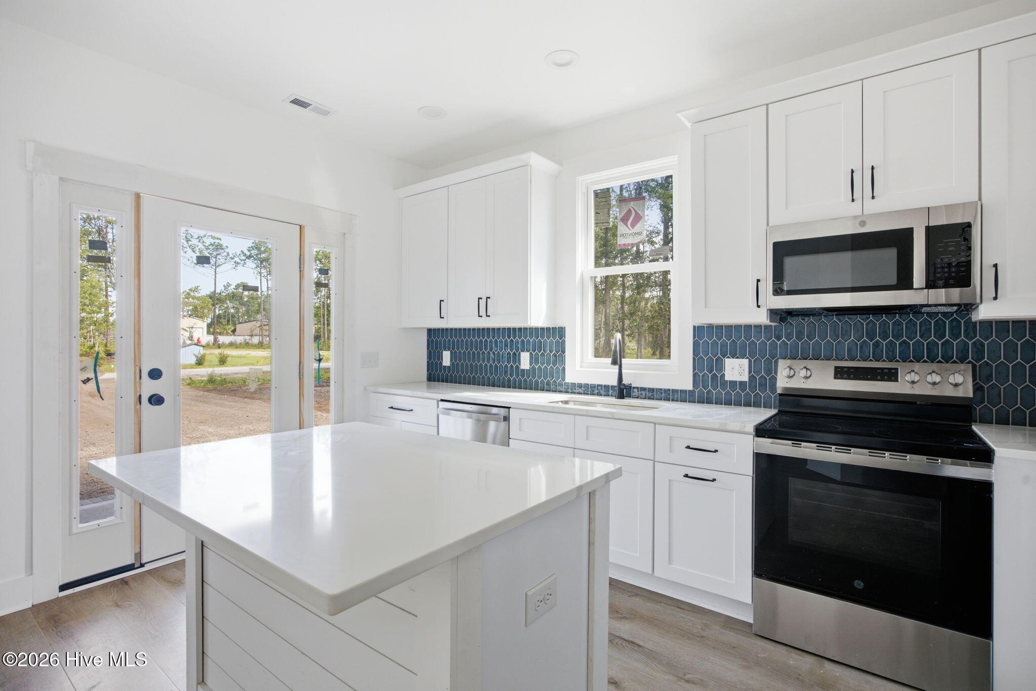 361 Sunset Road Southport, NC 28461 - Photo 7 of 41 31-web-or-mls-IMG_1099-Edited