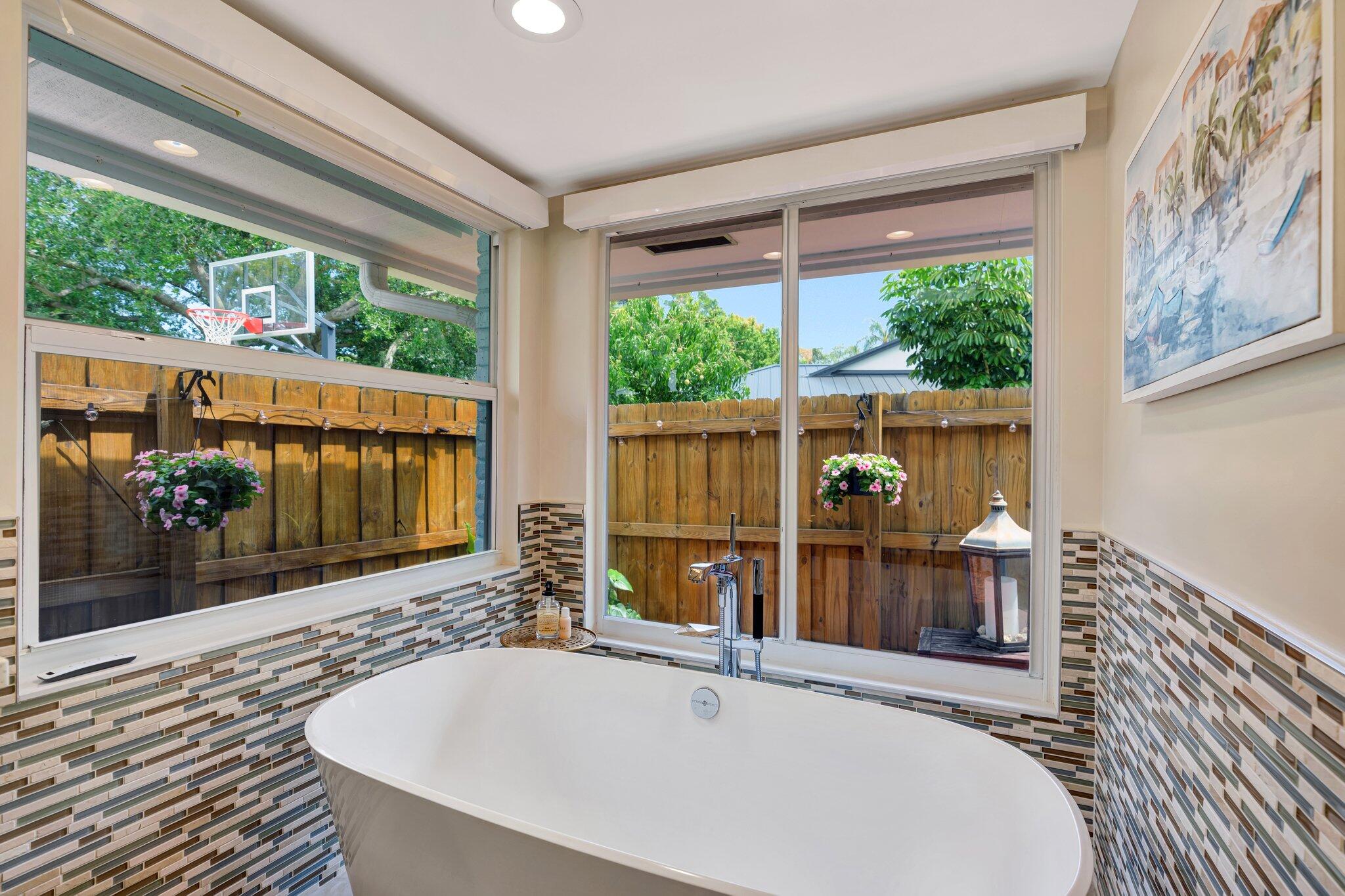 19570 Trails End Terrace Jupiter, FL 33458 - Photo 24 of 60 MB Bath