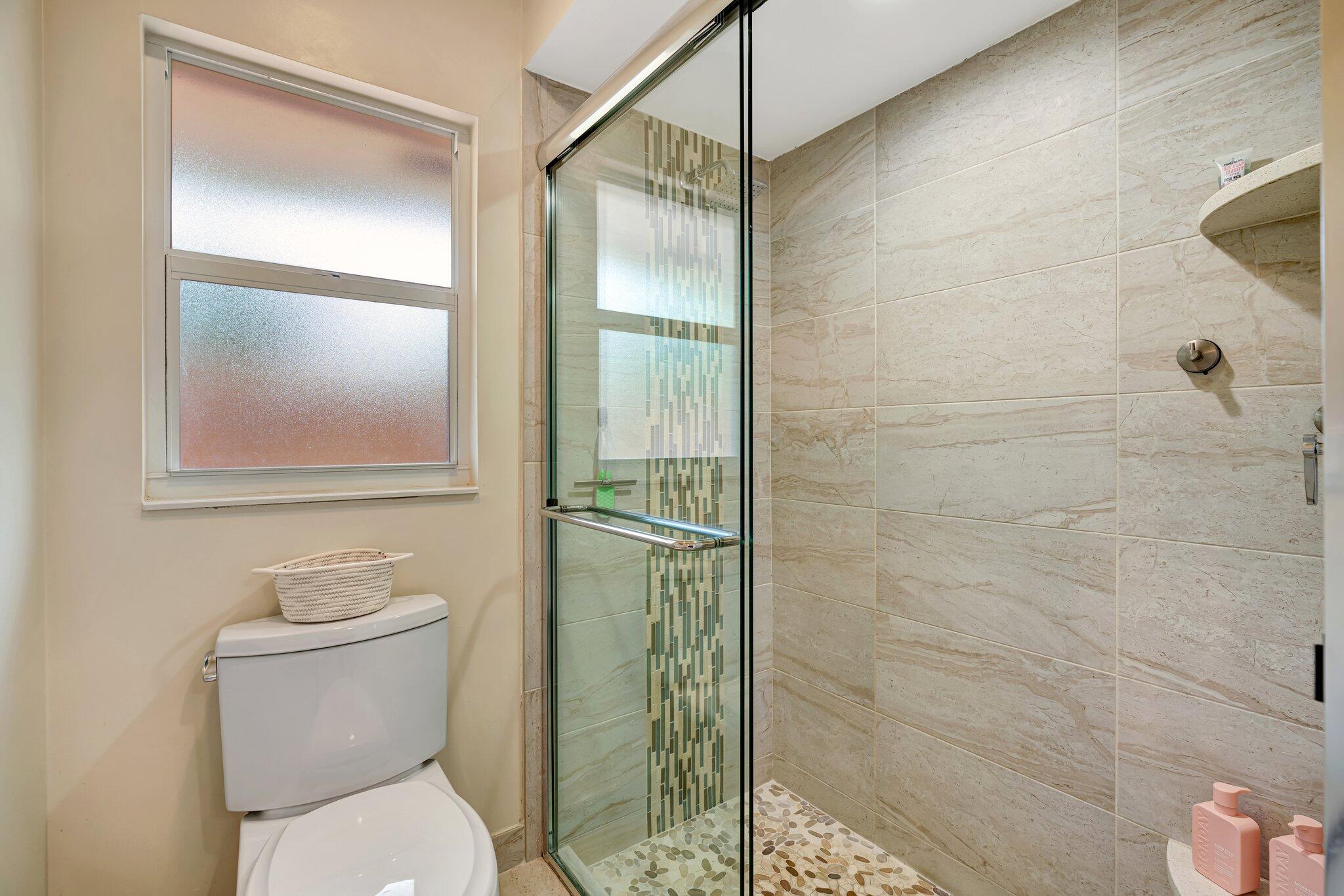 19570 Trails End Terrace Jupiter, FL 33458 - Photo 26 of 60 MB Shower