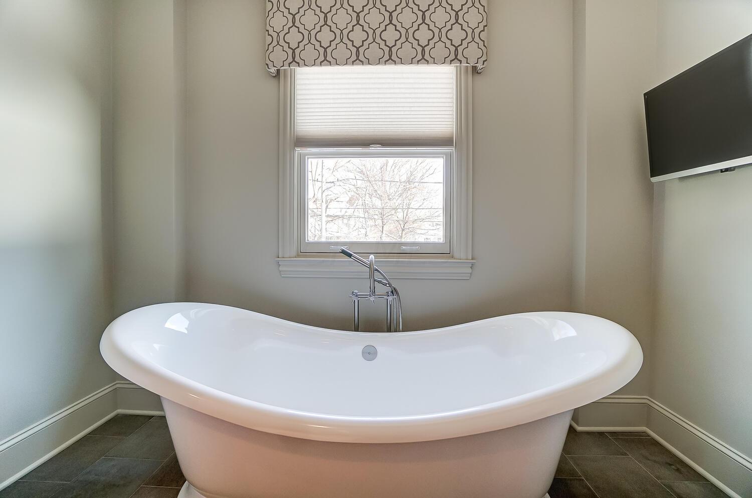 1808 Upper Chelsea Road Columbus, OH 43212 - Photo 15 of 56 B2736D5D-E4CD-465B-8F80-5C95296B1F0F