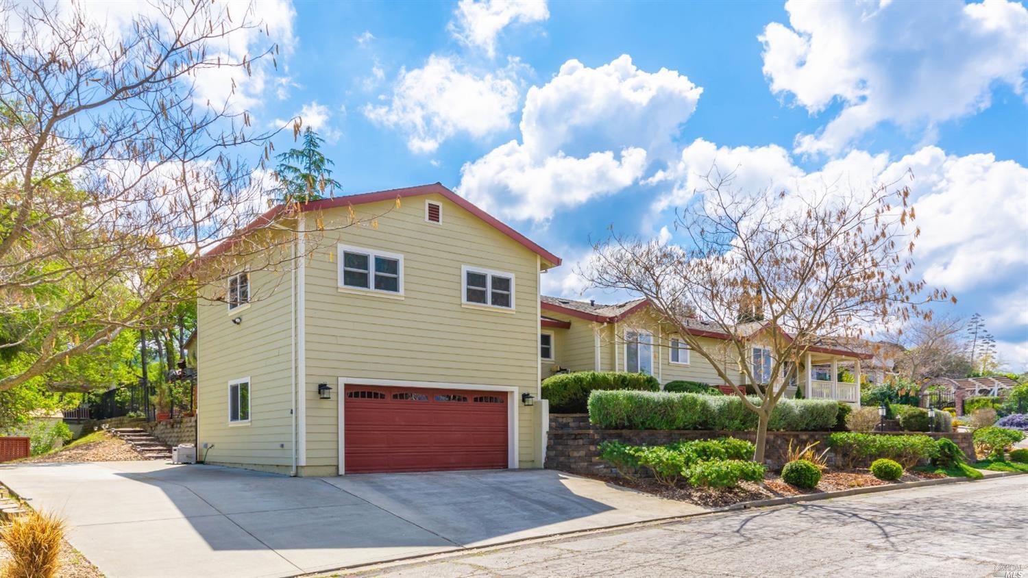 1300 Steele Canyon Road Napa, CA 94558 - Photo 6 of 79 Two car garage with unit above - boat/rv parking!