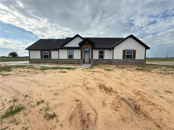 $534,900 | 6423 Scenic View Trail, Bryan, TX 77808