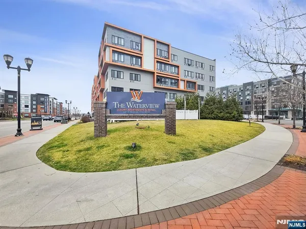 $2,700 | 1 Flagship Street, Unit 319, Bayonne, NJ 07002