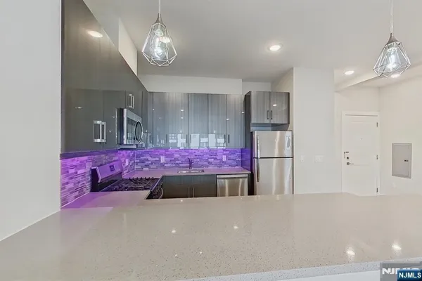 $2,700 | 1 Flagship Street, Unit 319, Bayonne, NJ 07002