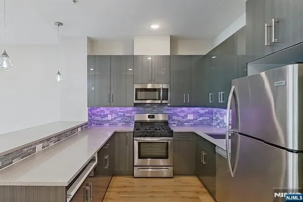 $2,700 | 1 Flagship Street, Unit 319, Bayonne, NJ 07002