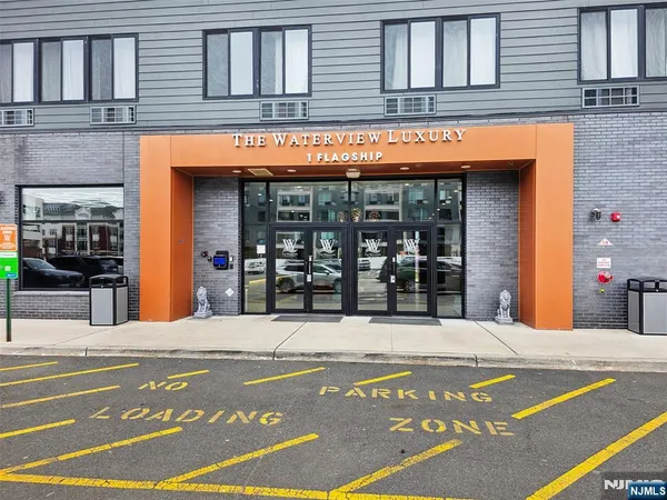 $2,700 | 1 Flagship Street, Unit 319, Bayonne, NJ 07002