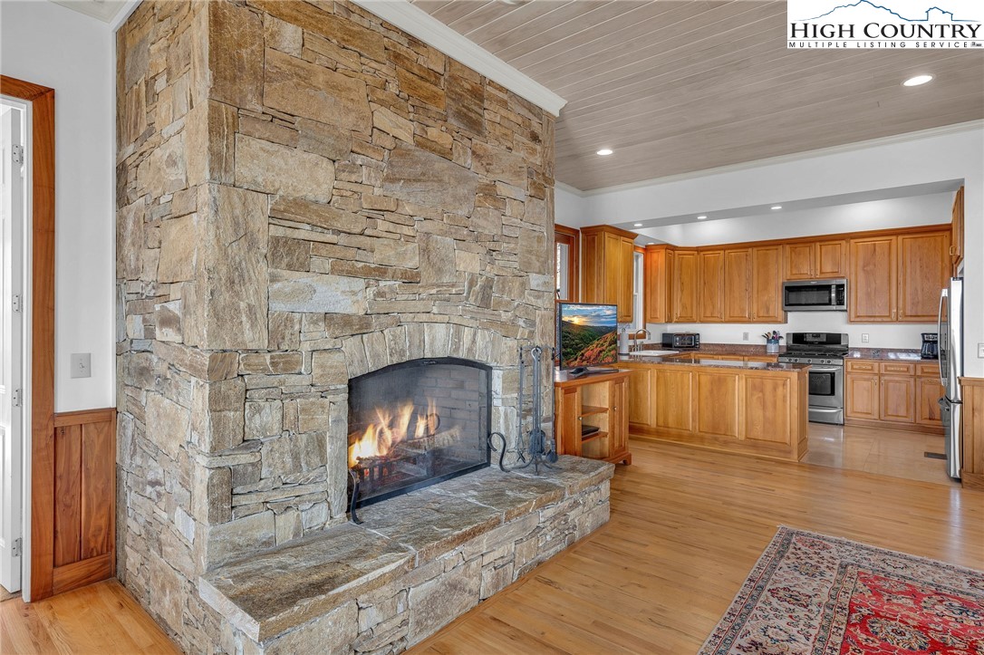 933 Thunder Ridge Lane Lenoir, NC 28645 - Photo 12 of 45