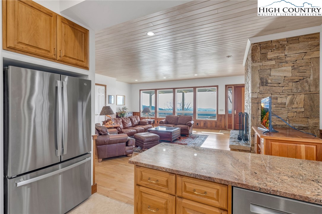 933 Thunder Ridge Lane Lenoir, NC 28645 - Photo 10 of 45