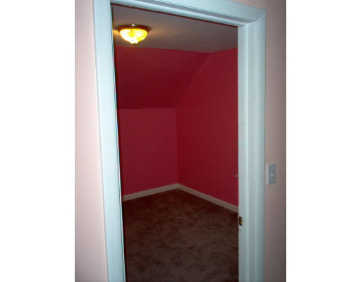 71 Fargo Street Springfield, MA 01119 - Photo 3 of 12