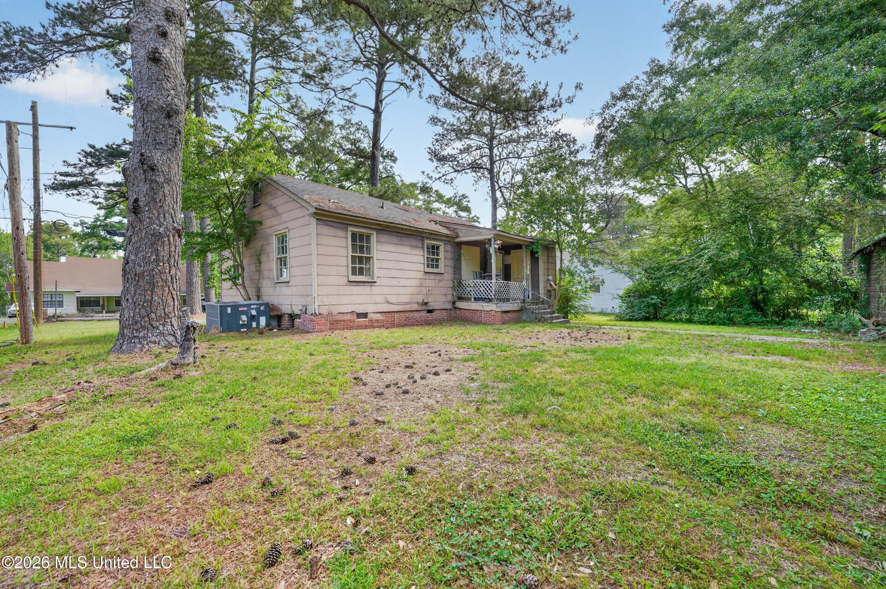 603 Launcelot Road Jackson, MS 39206 - Photo 33 of 35 06_603_Launcelot_Rd_Jackson_MS_39206-Ext