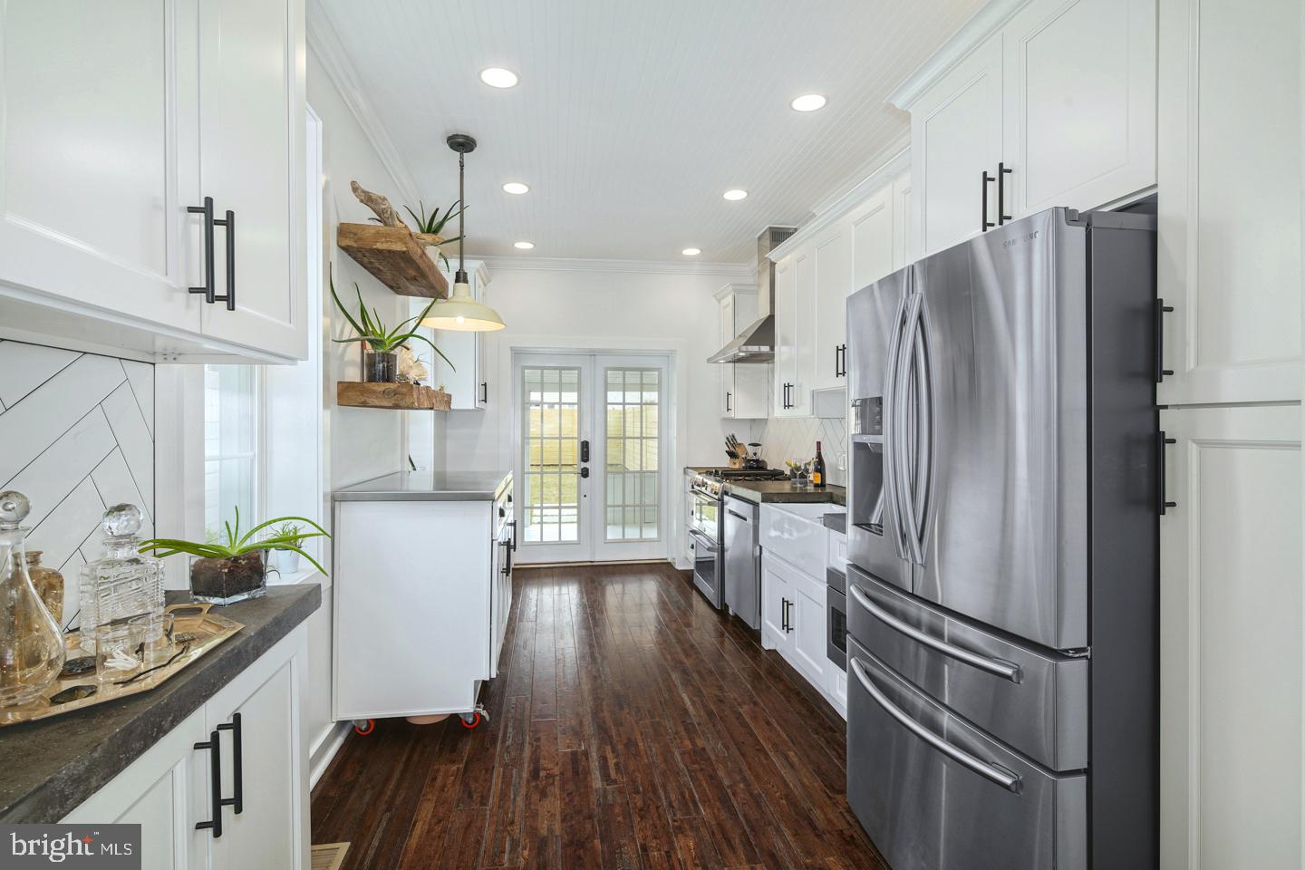 2043 East Susquehanna Avenue Philadelphia, PA 19125 - Photo 15 of 58