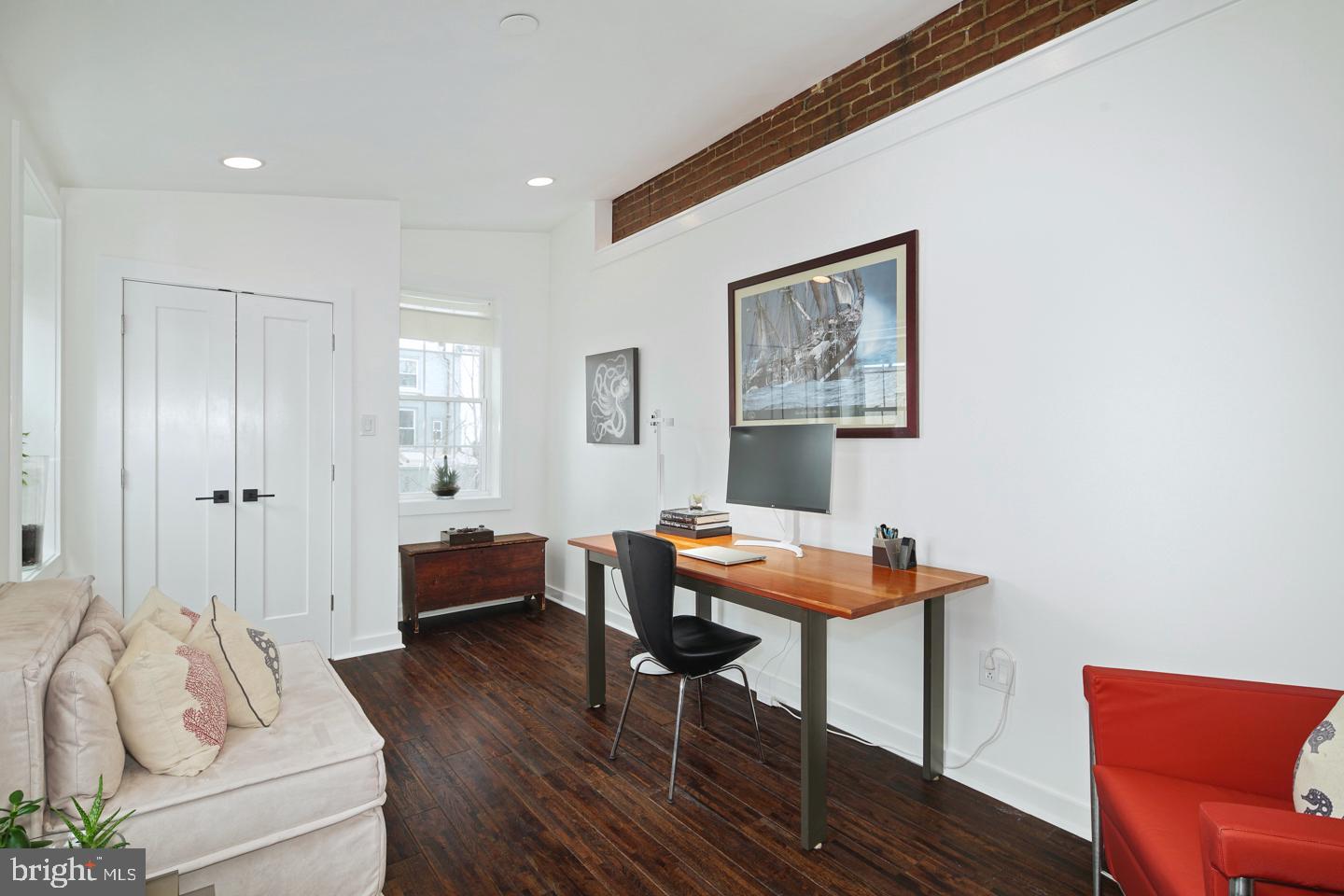 2043 East Susquehanna Avenue Philadelphia, PA 19125 - Photo 35 of 58