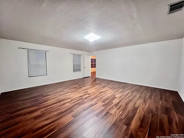 $2,000 | 7454 Carriage Pass, San Antonio, TX 78249