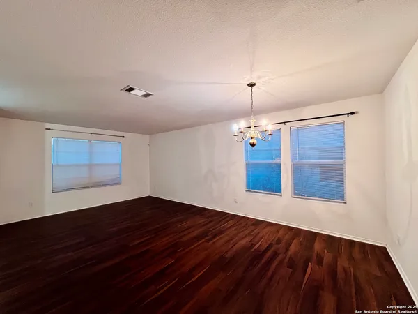 $2,000 | 7454 Carriage Pass, San Antonio, TX 78249