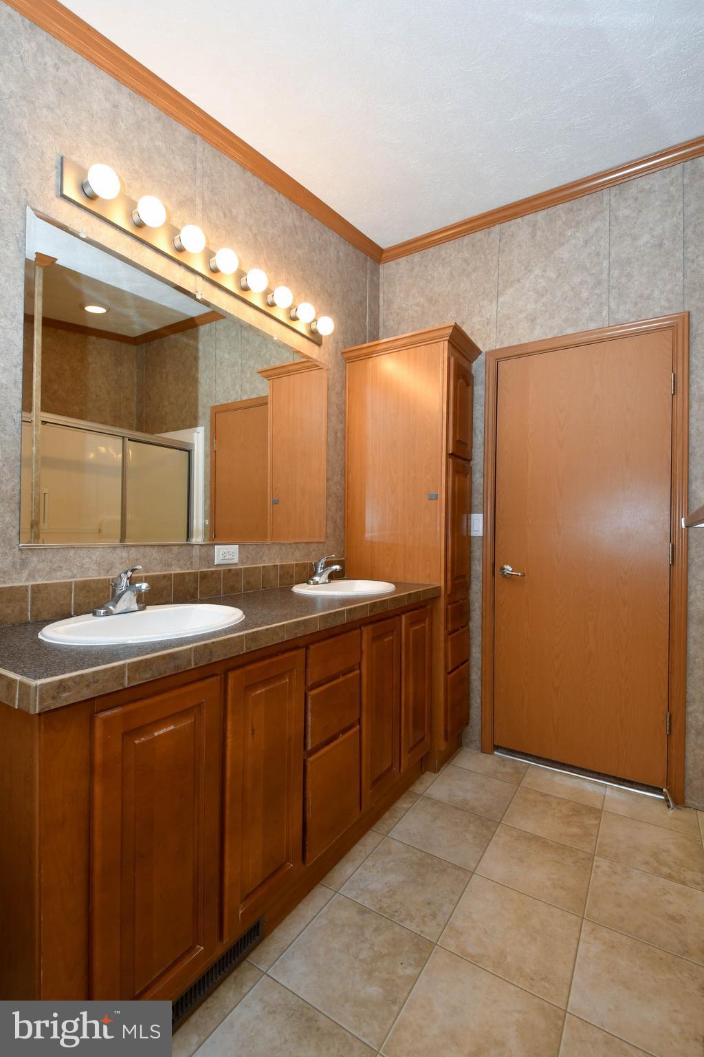 142 Roundup Road Middle River, MD 21220 - Photo 22 of 41 Primary Bathroom