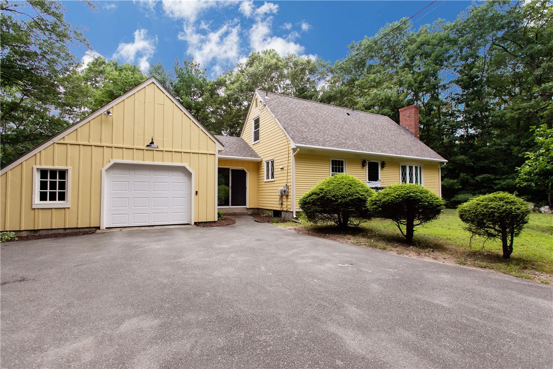 484 Hope Furnace Road Coventry, RI 02831 - Photo 2 of 21