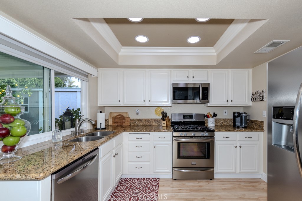 9588 Highland Avenue Rancho Cucamonga, CA 91737 - Photo 18 of 52