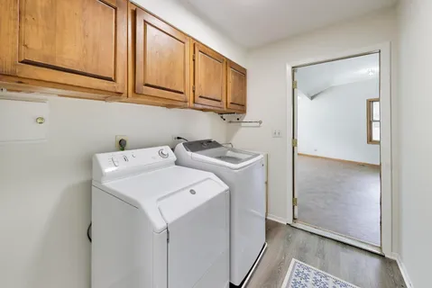 $649,000 | 8 Hampton Court, Mundelein, IL 60060
