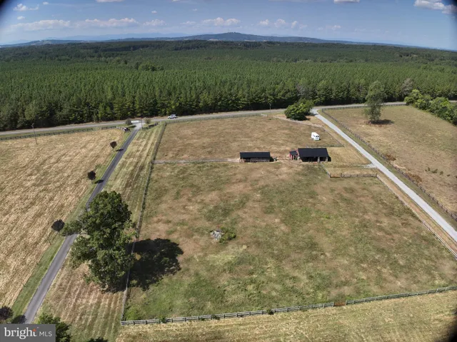 $270,000 | 25862 Independence Road, Unionville, VA 22567