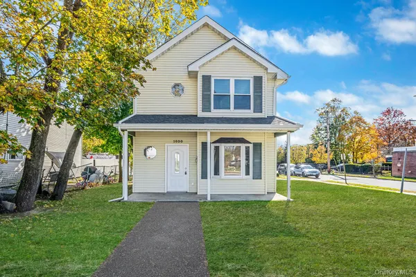 $3,300 | 1030 Prospect Avenue, Westbury, NY 11590