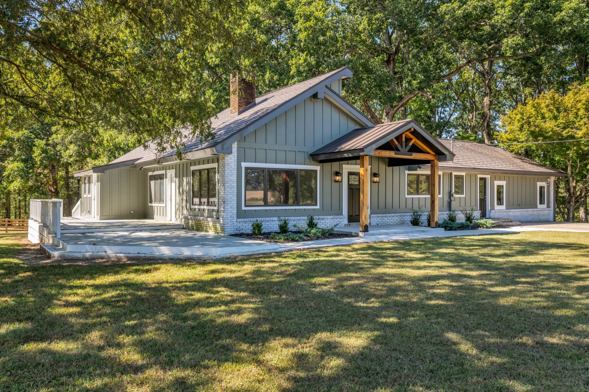 168 Oliver Smith Road Flintville, TN 37335 - Photo 2 of 86 a front view of a house with a yard