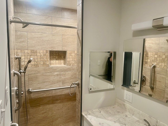 168 Oliver Smith Road Flintville, TN 37335 - Photo 44 of 86 a bathroom with a shower and a tub