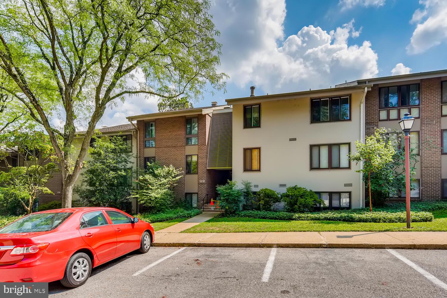 120 Cross Keys Road, Unit R120C Baltimore, MD 21210 - Photo 1 of 24