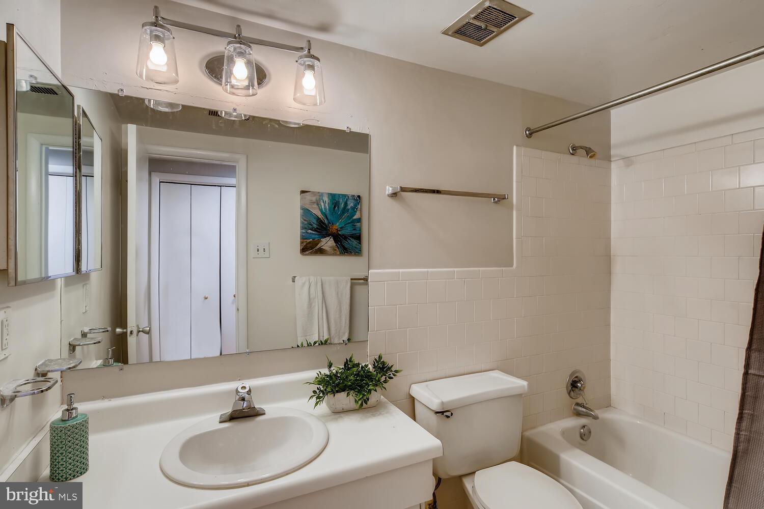 120 Cross Keys Road, Unit R120C Baltimore, MD 21210 - Photo 17 of 24
