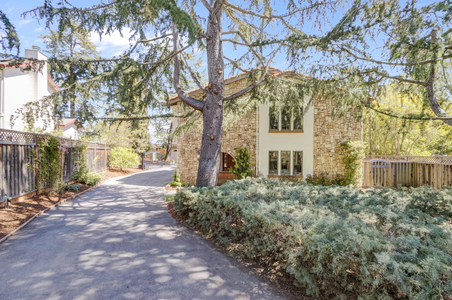 370 Quinnhill Road Los Altos, CA 94024 - Photo 2 of 58