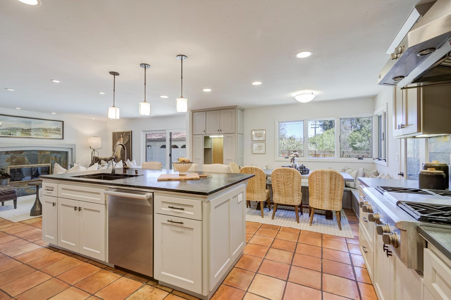 370 Quinnhill Road Los Altos, CA 94024 - Photo 22 of 58