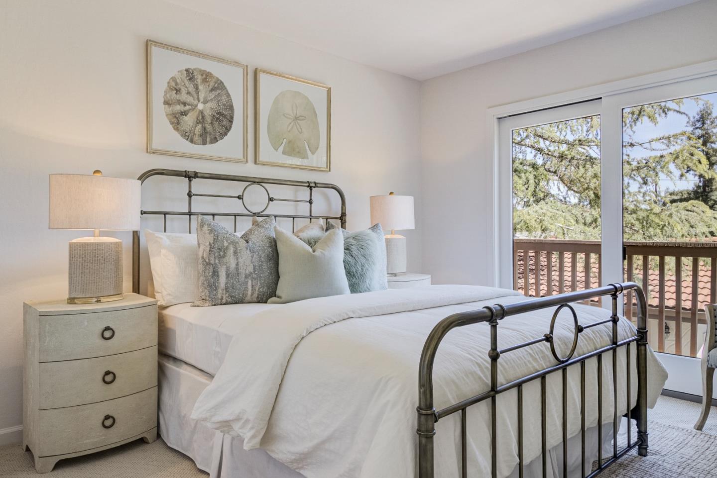 370 Quinnhill Road Los Altos, CA 94024 - Photo 33 of 58 a bedroom with a bed and a window