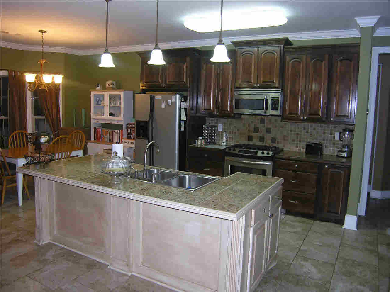 124 Dunleith Way Clinton, MS 39056 - Photo 8 of 24 kitchen with dry bar