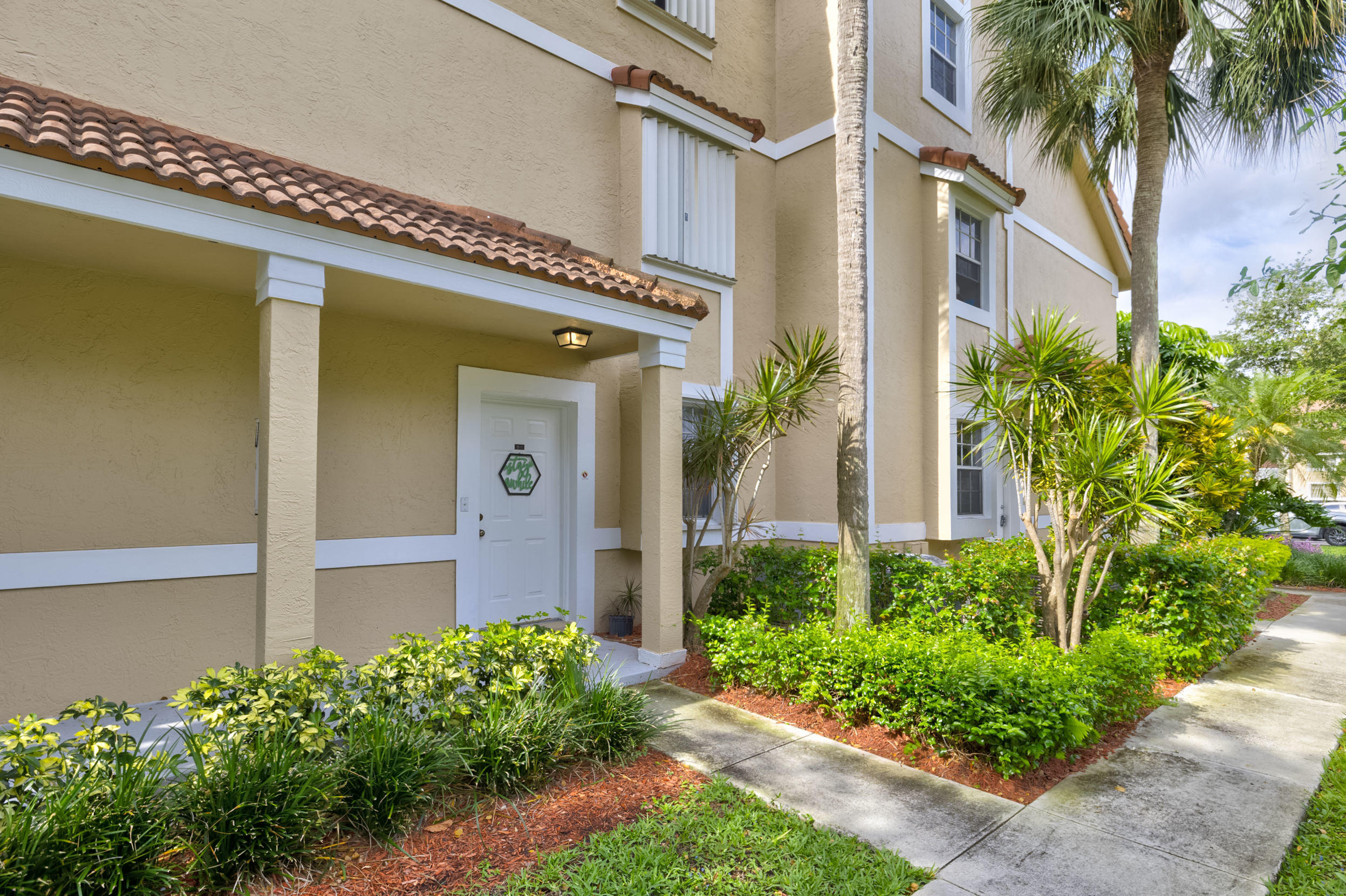 4610 West McNab Road, Unit B1 Pompano Beach, FL 33069 - Photo 7 of 28 02_5z3a2859_60_61_62_63