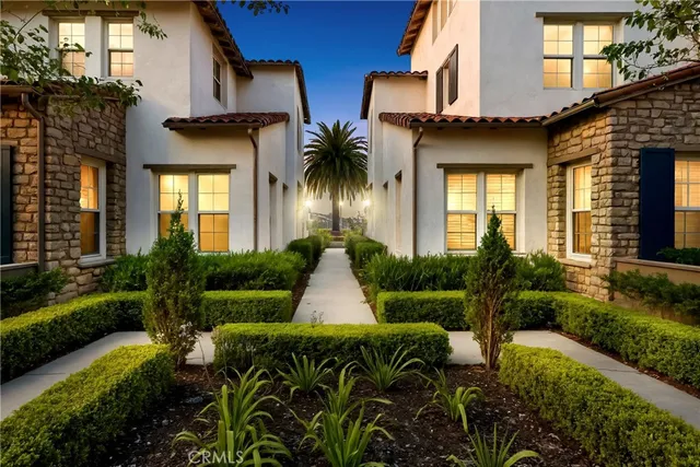 $2,595,000 | 16 Talmont, Newport Coast, CA 92657
