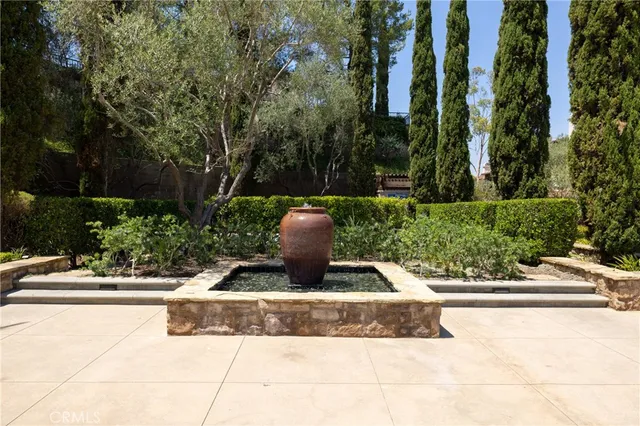 $2,595,000 | 16 Talmont, Newport Coast, CA 92657